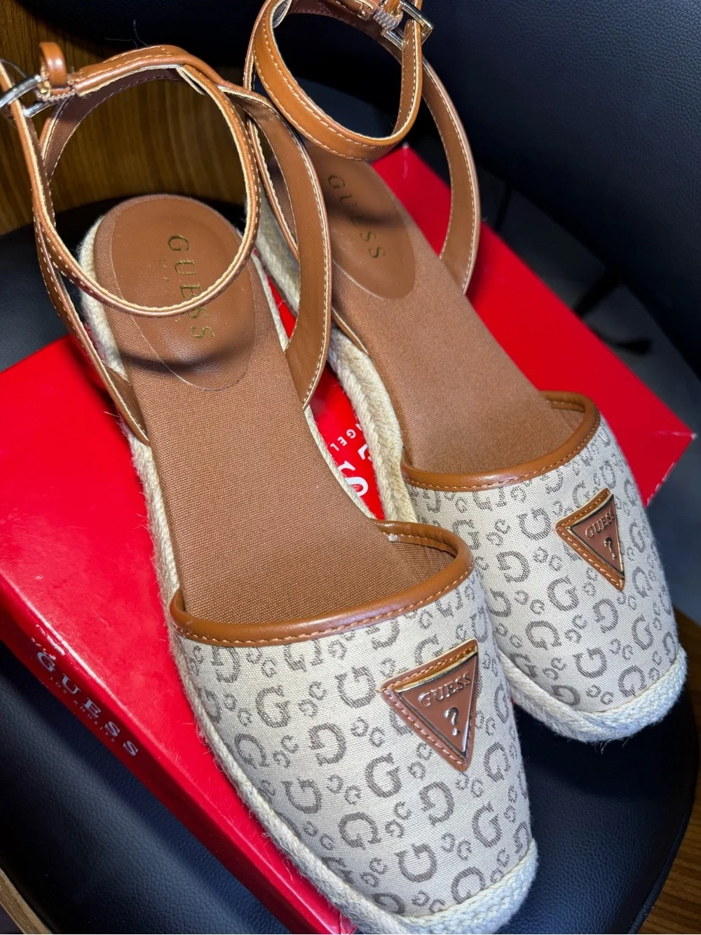 GUESS Tan Logo Espadrille Sandals with Ankle Strap Sz 10M box